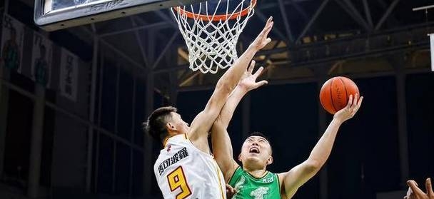 辽宁男篮CBA击败浙江广厦赵继伟三分得手(辽宁男篮官宣!赵继伟完成续约)